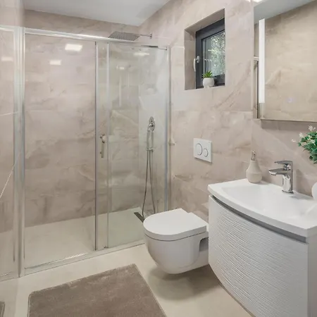 2 Bedroom Lovely In בית נופש
