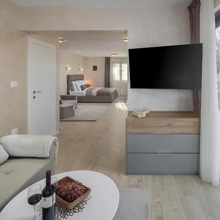 בית נופש 2 Bedroom Lovely In *